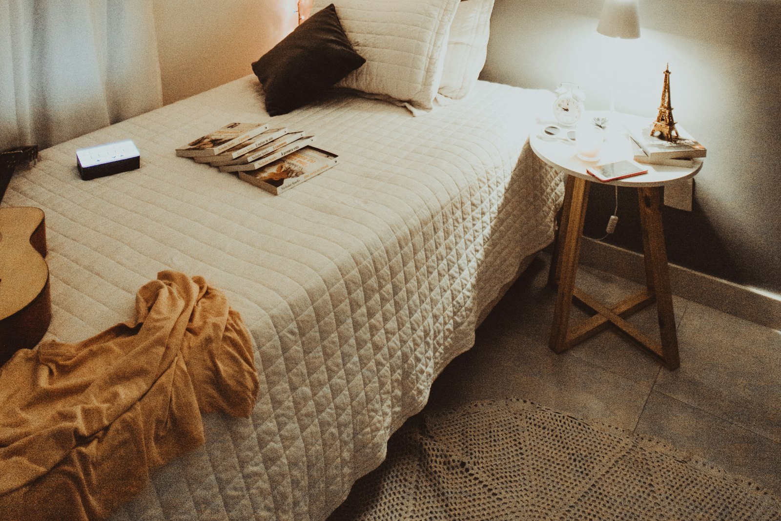 Student room with a mirror above the bed